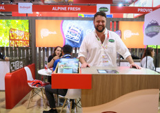 Lucas Rosello from Alpine Fresh. Very high expectations for Peruvian blueberries in China. Prices are strong.